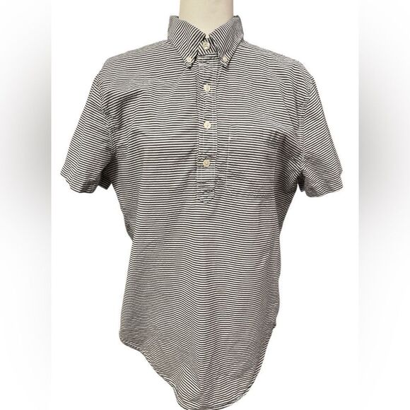 Abercrombie & Fitch Black and White Button Down Shirt - Picture 2 of 4